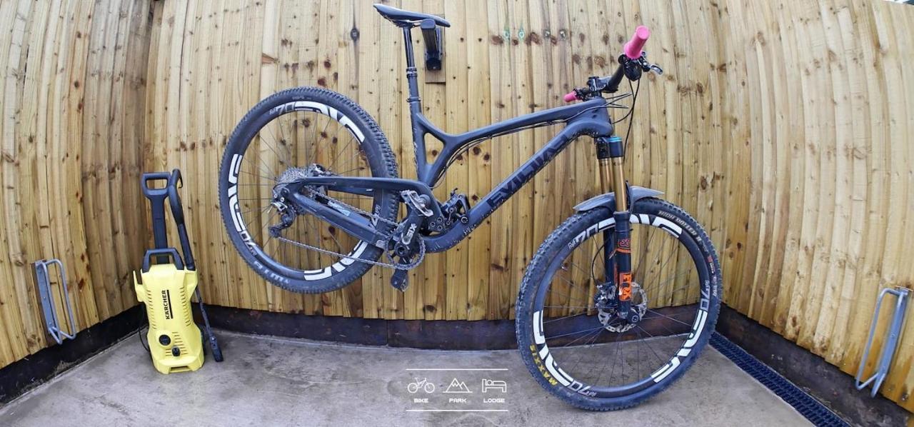 Bike Park Lodge #2 Мертір-Тідвіл Екстер'єр фото
